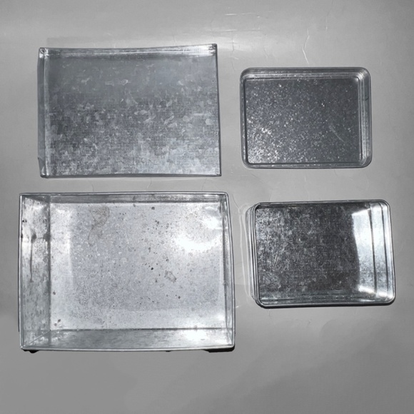 Set of 2 Spring Deer Tins - Picture 5 of 5